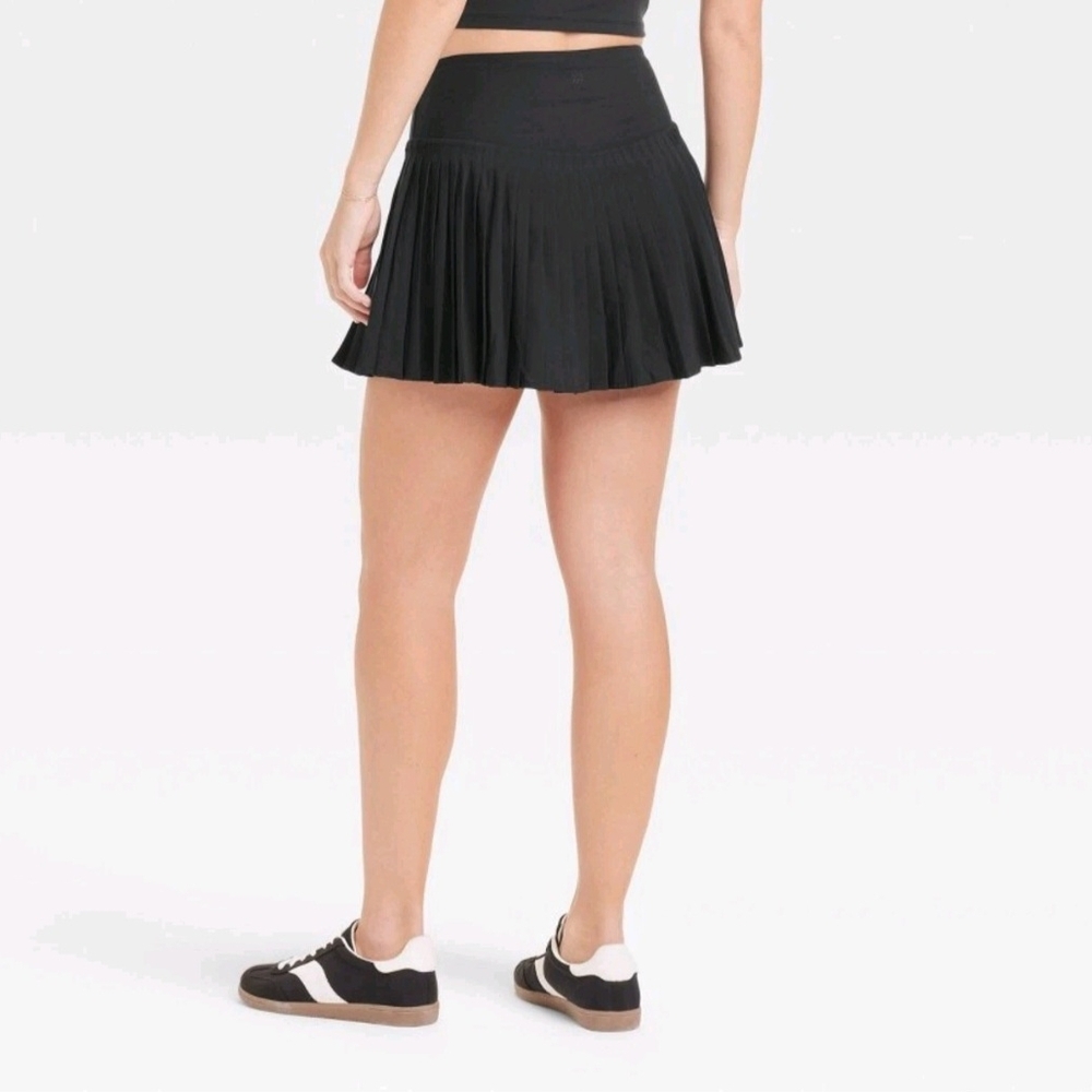 NWT All in Motion | Size Small | Black High Rise Woven Pleated Skort - Picture 2 of 8